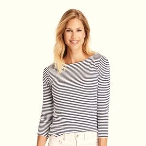 5/$25 Item Vineyard Vines 3/4 Length Striped Shirt